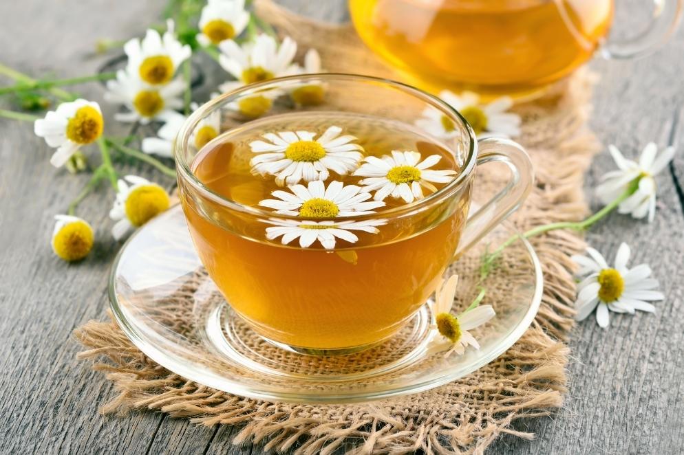chamomile tea can calm and relax a scratchy throat